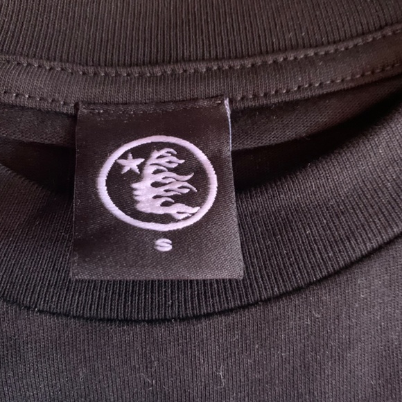 HELLSTAR- Smile the worlds on fire - Picture 3 of 4